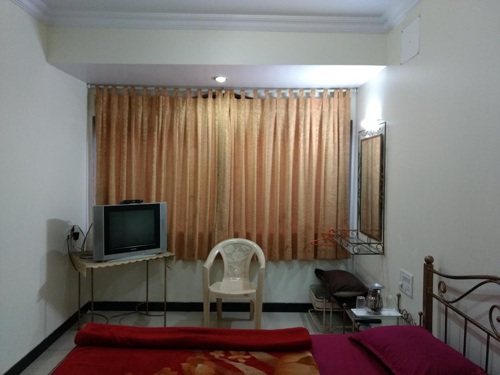 Hotel Shanti Palace Mahābaleshwar Kültér fotó